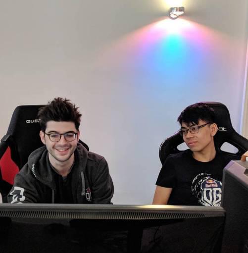 58岁女性挑战电竞赛场展现不凡实力